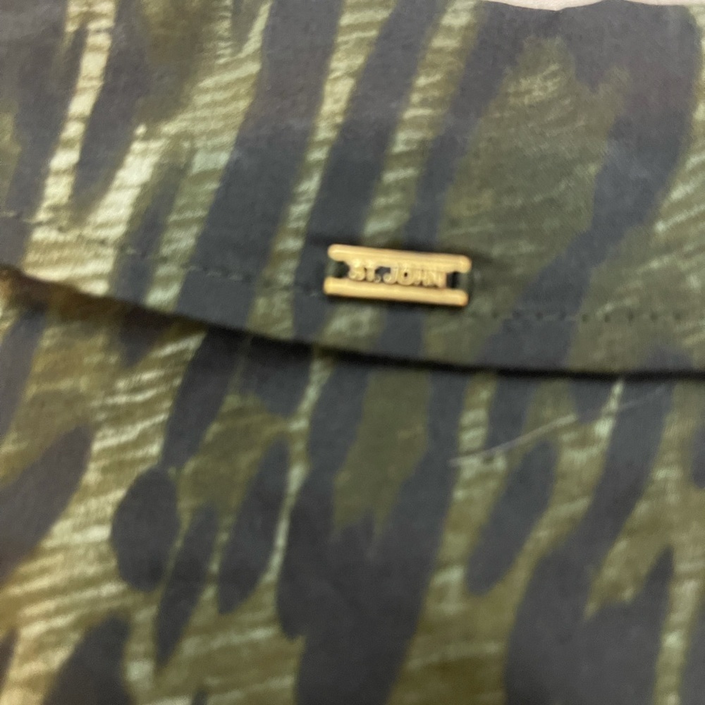 St. John Sport green cheetah button down shirt size P - Picture 4 of 5